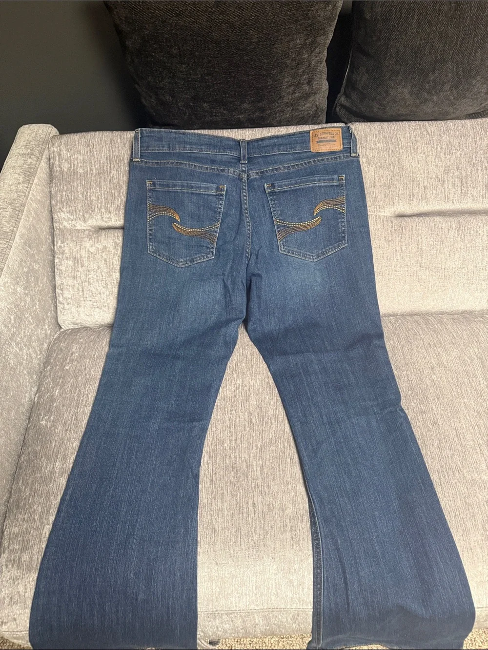 Levi Strauss Boot Cut Mid-Rise Women’s Jeans in Indigo Blue